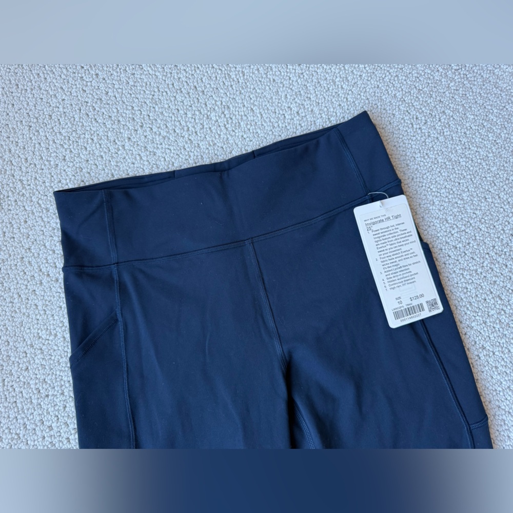 BRAND NEW LULULEMON ATHLETICA INVIGORATE HR TIGHT 25” navy blue leggings